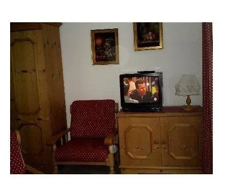Haus-alphorn-wohnung-15 *
